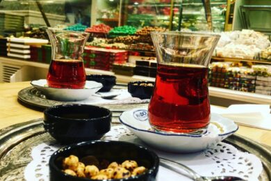 Herbata po turecku – na czym polega jej fenomen?